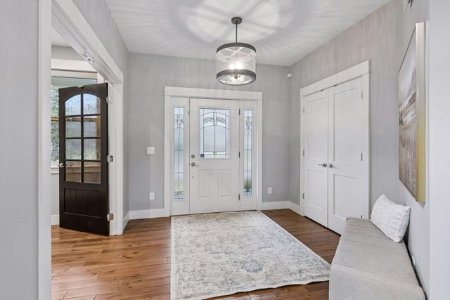 13222 Dahlgren Road, Minnetonka, MN 55305