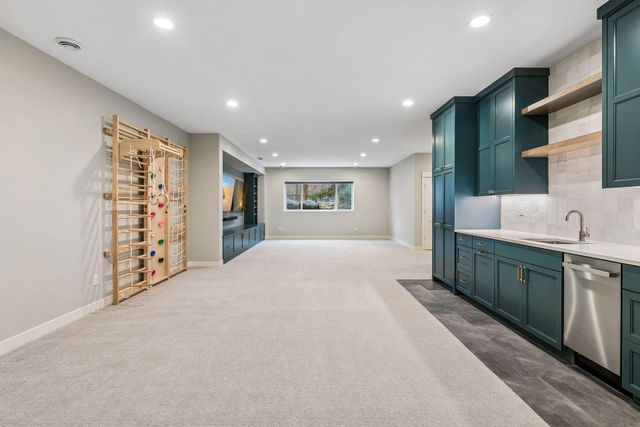 13222 Dahlgren Road, Minnetonka, MN 55305