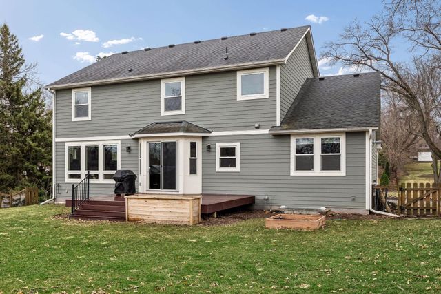 13222 Dahlgren Road, Minnetonka, MN 55305