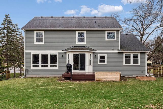 13222 Dahlgren Road, Minnetonka, MN 55305