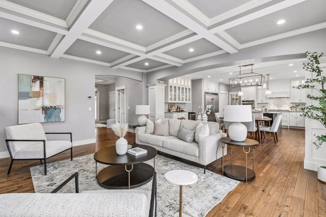 13222 Dahlgren Road, Minnetonka, MN 55305