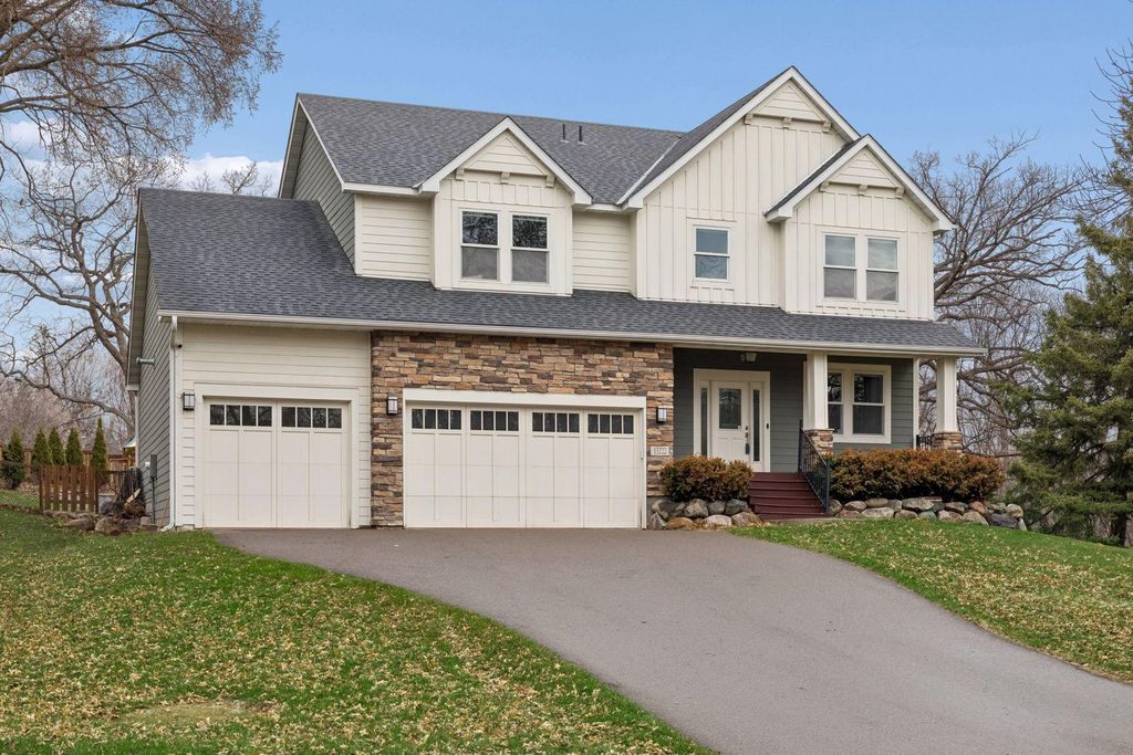 13222 Dahlgren Road, Minnetonka, MN 55305
