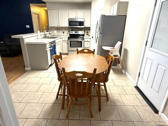 15290 E Henderson Dr, Prairieville, LA 70769