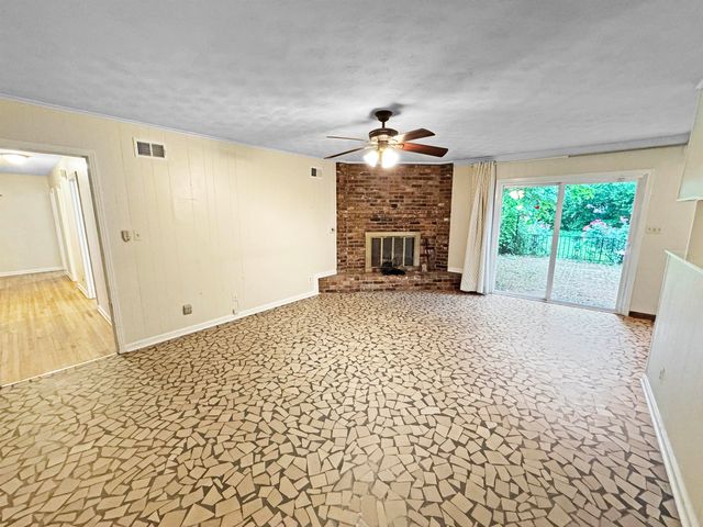 3872 LAKEWOOD DR N, Memphis, TN 38128