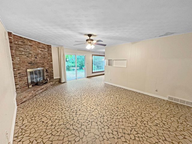 3872 LAKEWOOD DR N, Memphis, TN 38128