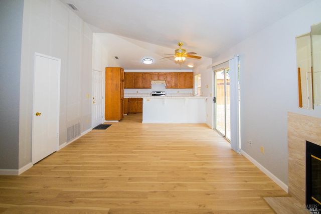 1926 Blossom Ct, Fairfield, CA 94533