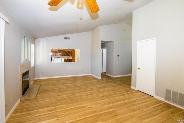 1926 Blossom Ct, Fairfield, CA 94533