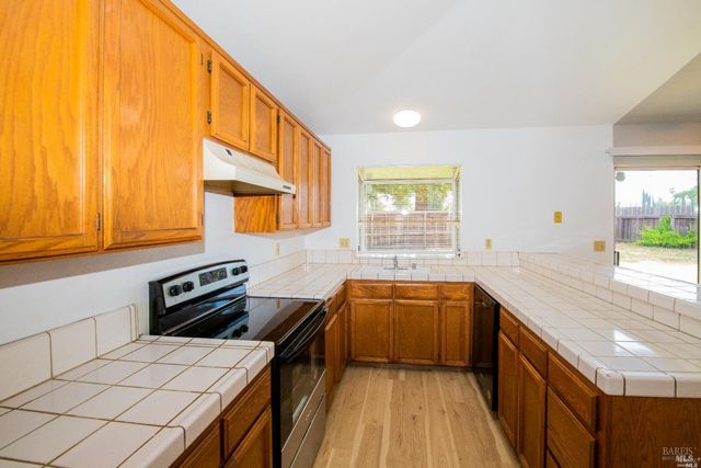 1926 Blossom Ct, Fairfield, CA 94533