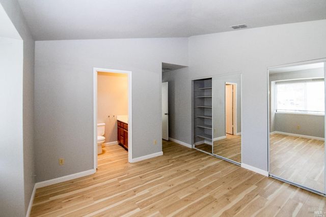 1926 Blossom Ct, Fairfield, CA 94533