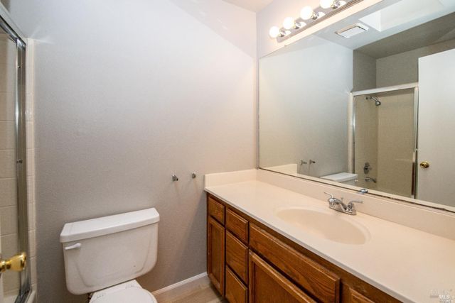 1926 Blossom Ct, Fairfield, CA 94533