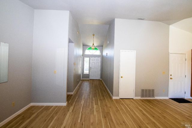 1926 Blossom Ct, Fairfield, CA 94533