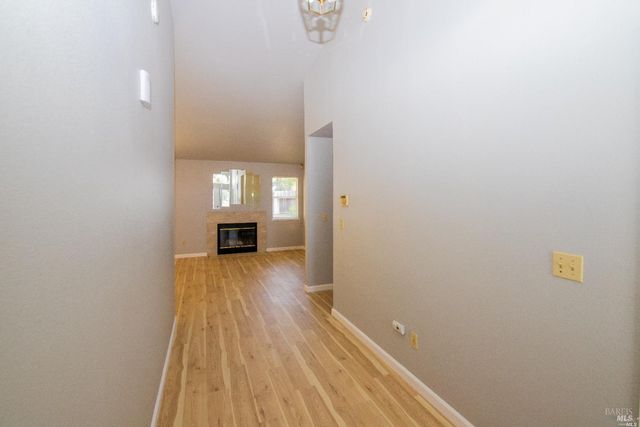 1926 Blossom Ct, Fairfield, CA 94533