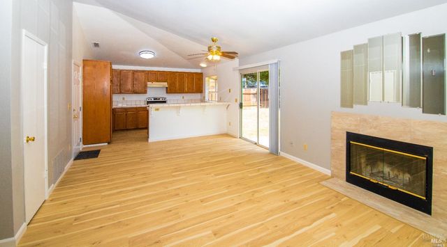 1926 Blossom Ct, Fairfield, CA 94533