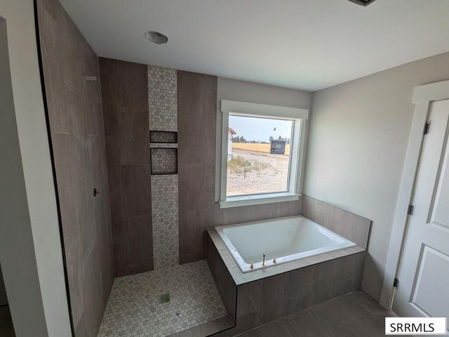 681 Glacier Ave, Shelley, ID 83274
