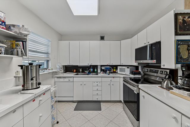 4001 UPMINSTER J 4001, Deerfield Beach, FL 33442