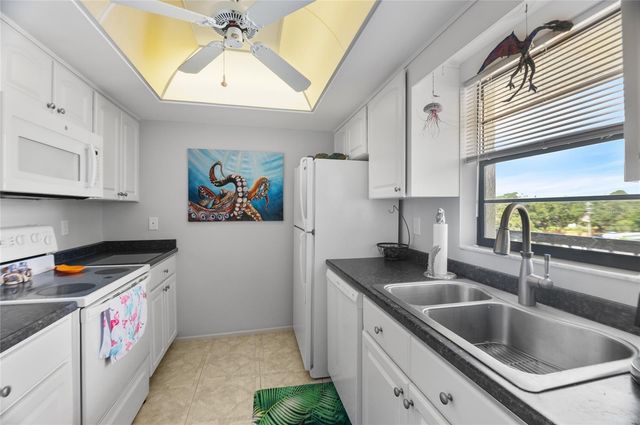9860 62ND TERRACE N 1047, St Petersburg, FL 33708