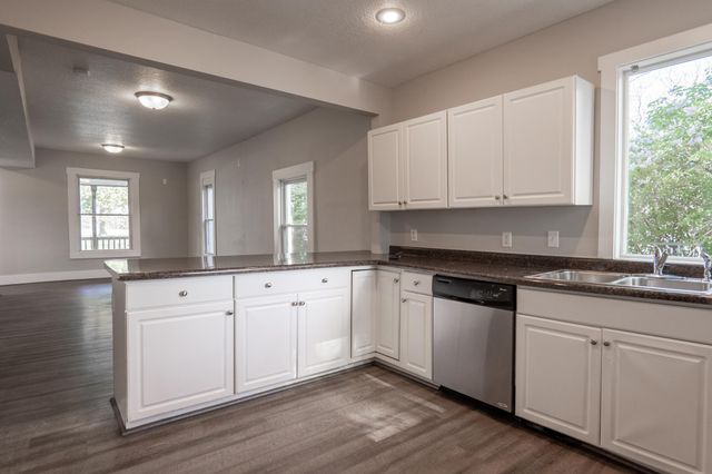 1602 Johnson St NE, Minneapolis, MN 55413