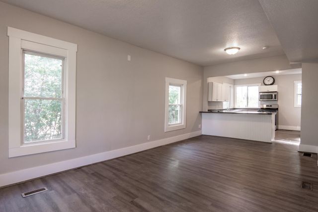 1602 Johnson St NE, Minneapolis, MN 55413