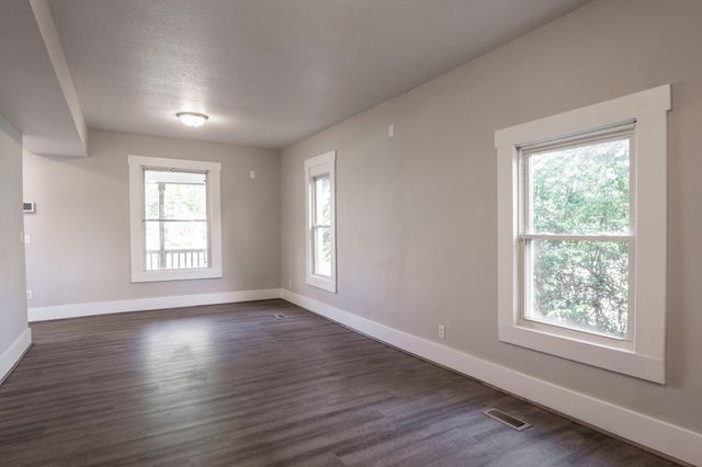 1602 Johnson St NE, Minneapolis, MN 55413