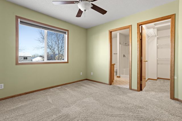 921 Homestead Court, West Fargo, ND 58078