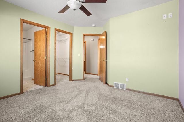 921 Homestead Court, West Fargo, ND 58078