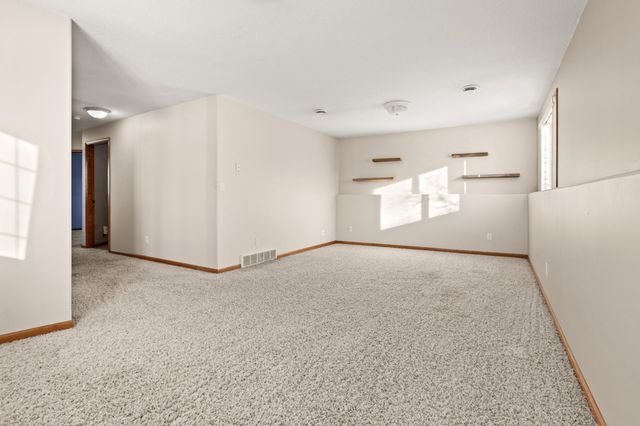 921 Homestead Court, West Fargo, ND 58078