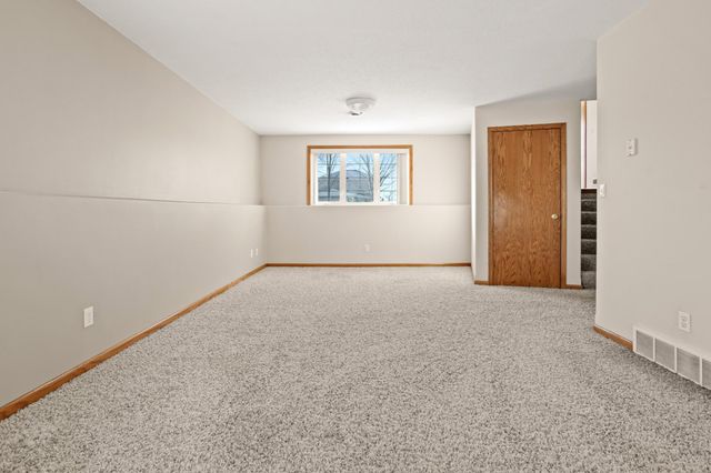 921 Homestead Court, West Fargo, ND 58078