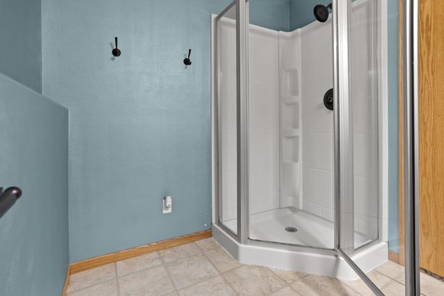 921 Homestead Court, West Fargo, ND 58078