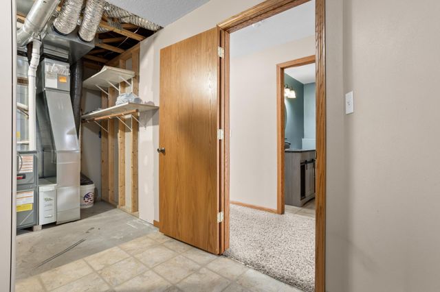 921 Homestead Court, West Fargo, ND 58078