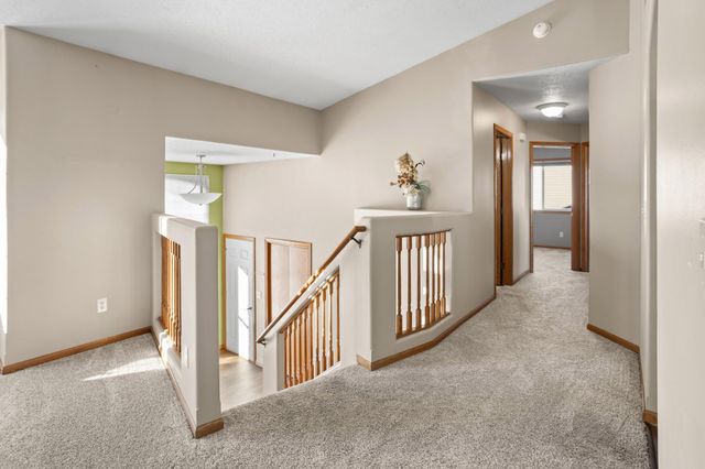 921 Homestead Court, West Fargo, ND 58078