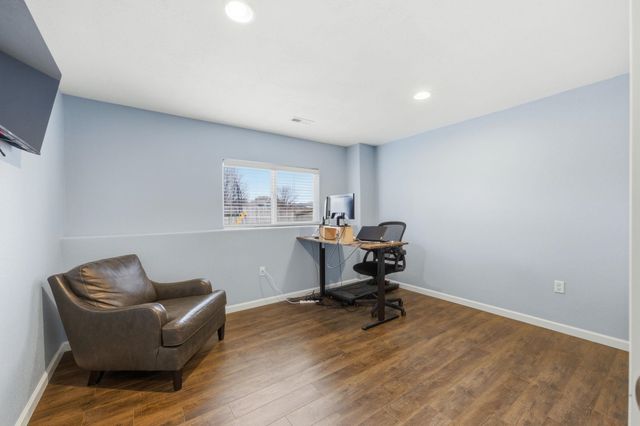 2402 S Fieldcrest, Wichita, KS 67215