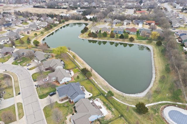 2402 S Fieldcrest, Wichita, KS 67215