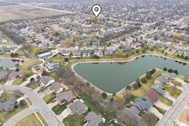 2402 S Fieldcrest, Wichita, KS 67215