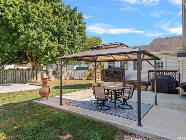 716 Old Tipton School Road, Sherman, IL 62684