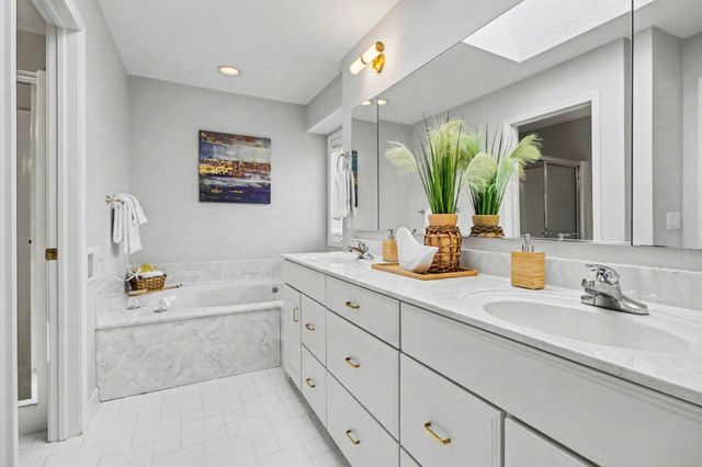 1100 Longview Lane, Saline, MI 48176