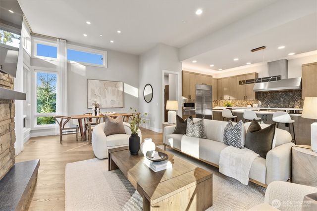 18858 NE 49th Place, Sammamish, WA 98074