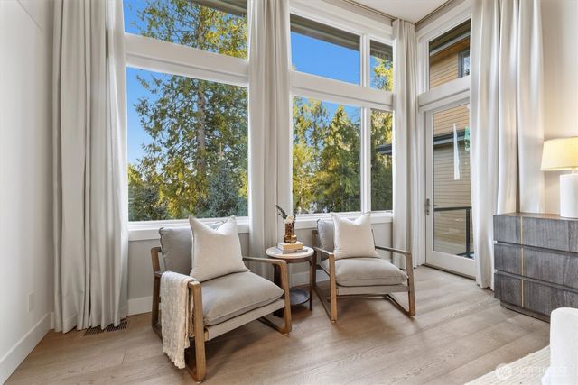 18858 NE 49th Place, Sammamish, WA 98074