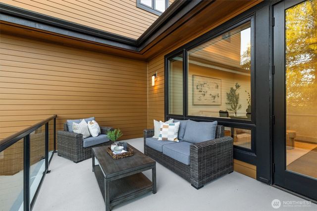 18858 NE 49th Place, Sammamish, WA 98074