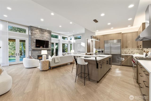 18858 NE 49th Place, Sammamish, WA 98074