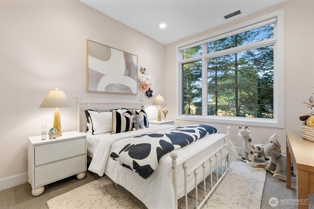 18858 NE 49th Place, Sammamish, WA 98074