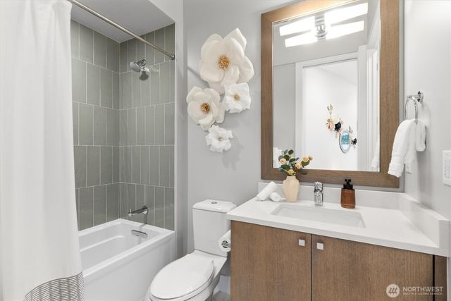 18858 NE 49th Place, Sammamish, WA 98074