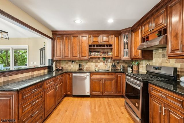 166 Beech Ter, Wayne Twp., NJ 07470