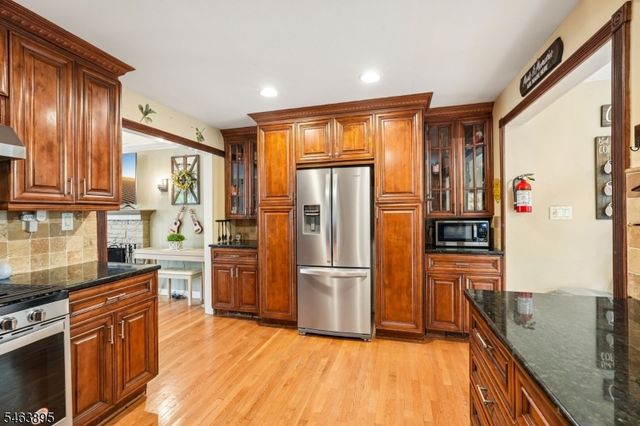 166 Beech Ter, Wayne Twp., NJ 07470