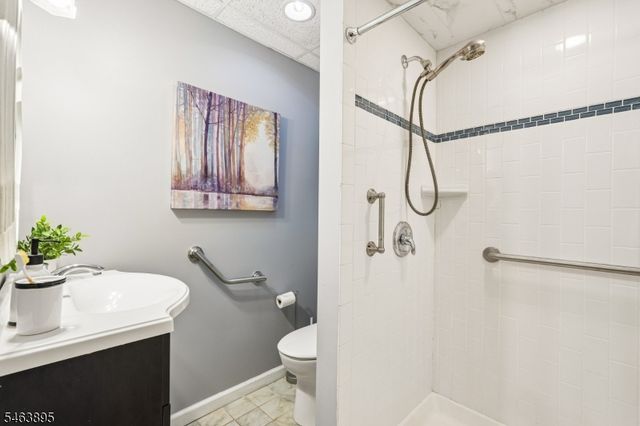 166 Beech Ter, Wayne Twp., NJ 07470