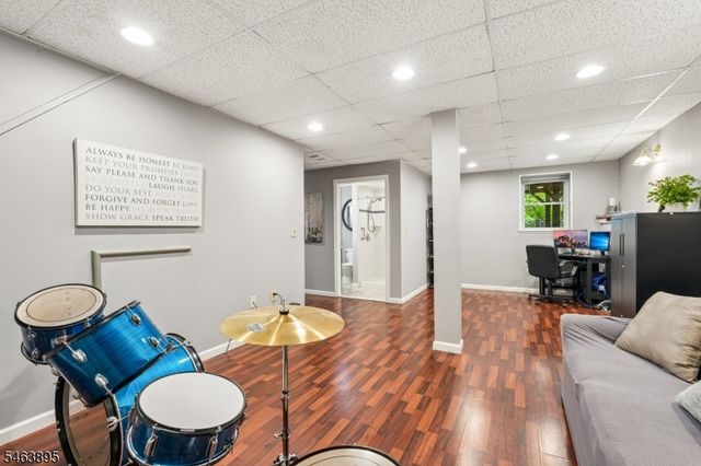 166 Beech Ter, Wayne Twp., NJ 07470