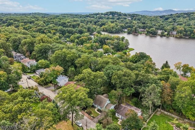 166 Beech Ter, Wayne Twp., NJ 07470