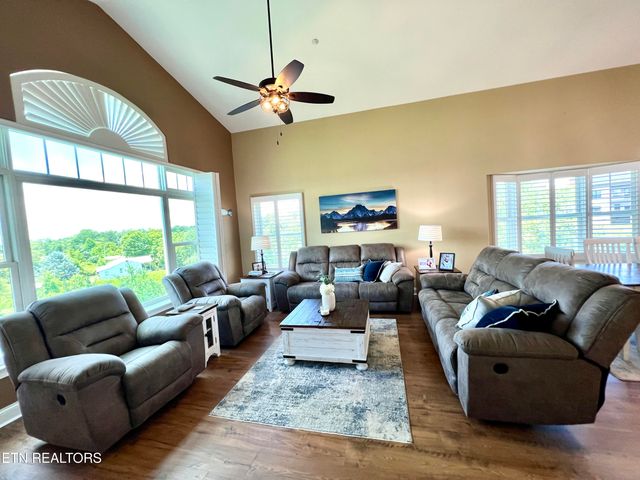 1283 Highway 139 406C, Dandridge, TN 37725