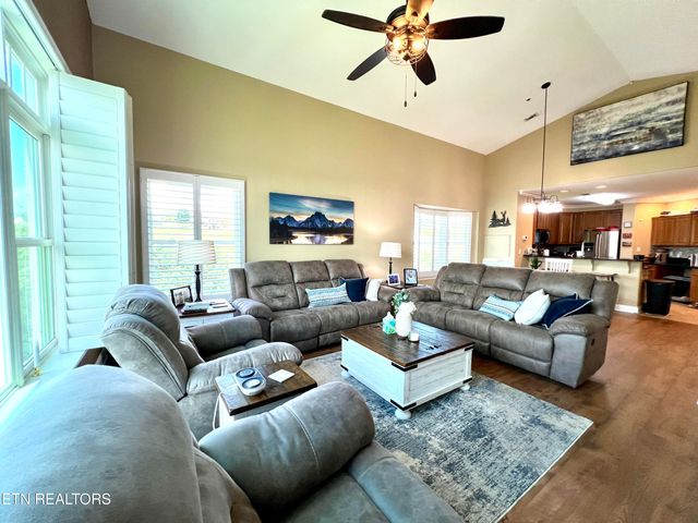 1283 Highway 139 406C, Dandridge, TN 37725