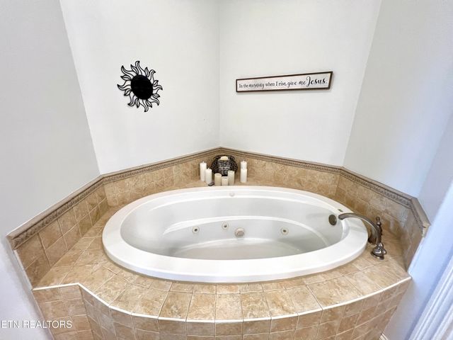 1283 Highway 139 406C, Dandridge, TN 37725