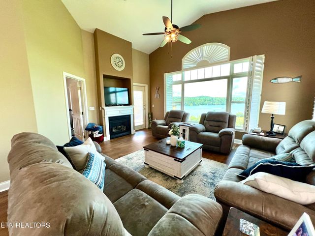 1283 Highway 139 406C, Dandridge, TN 37725
